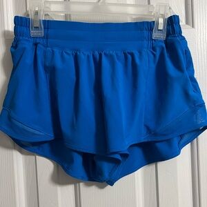 Lululemon Hotty Hot Low Rise Lined Shorts 2.5”